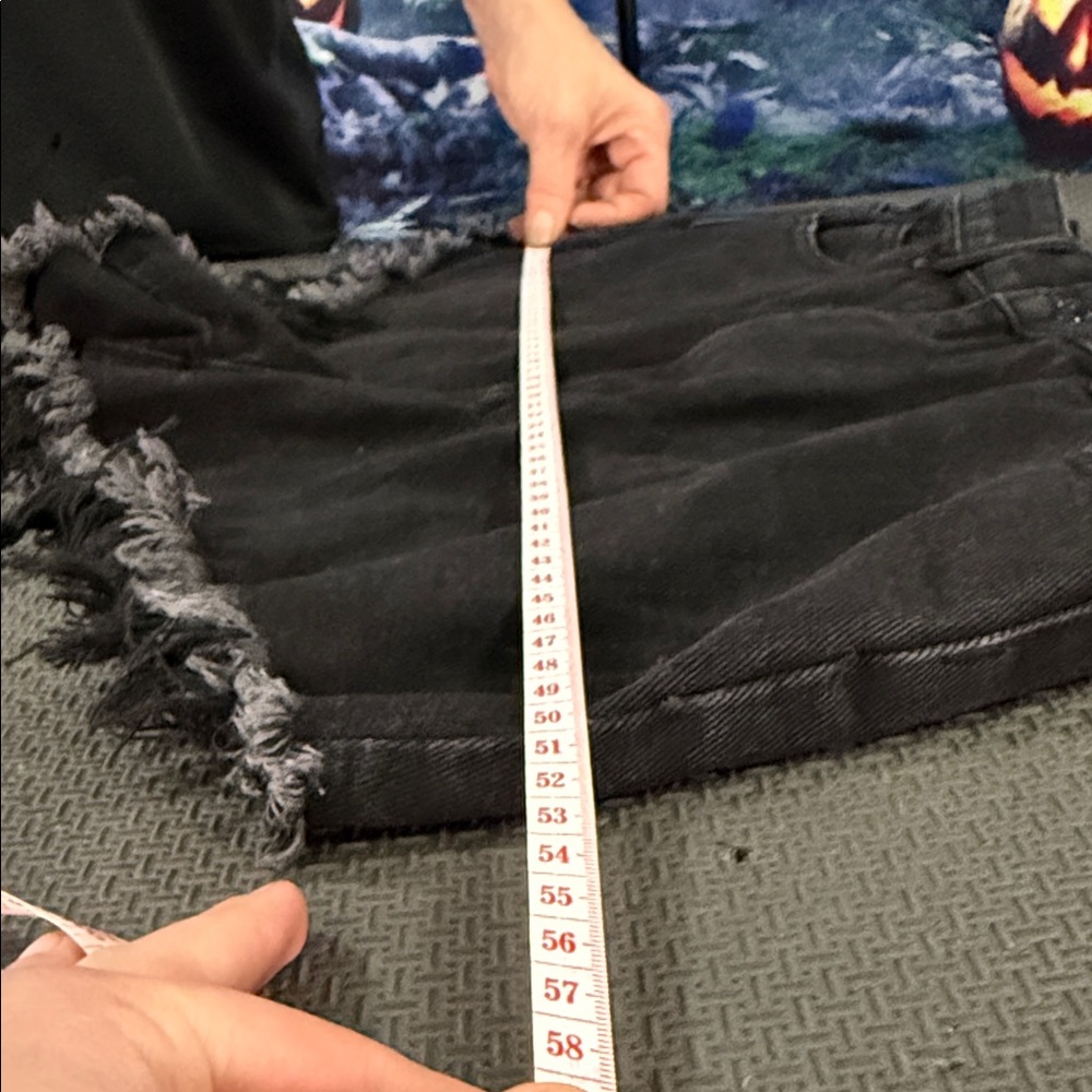 SHEIN Charcoal Frayed Hem Jean Shorts - Picture 6 of 6